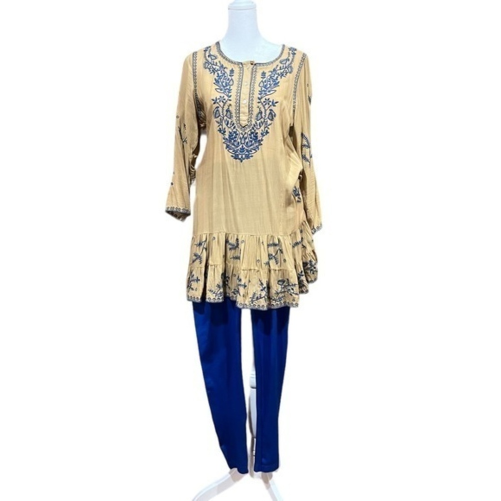 Urban Mango set with dress and leggings